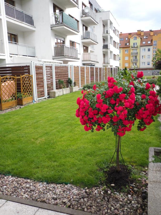 Swinoujscie Platan Patio 2- Berry Apartments 외부 사진