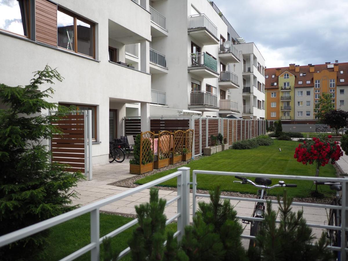 Swinoujscie Platan Patio 2- Berry Apartments 외부 사진